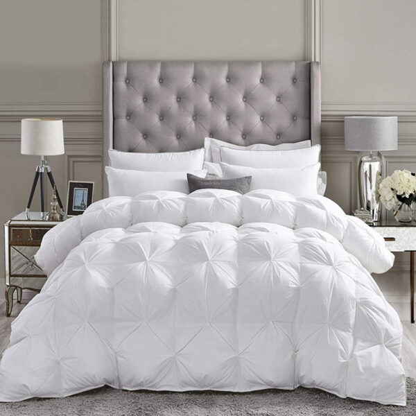 Luxurious All-Season Goose Down Comforter